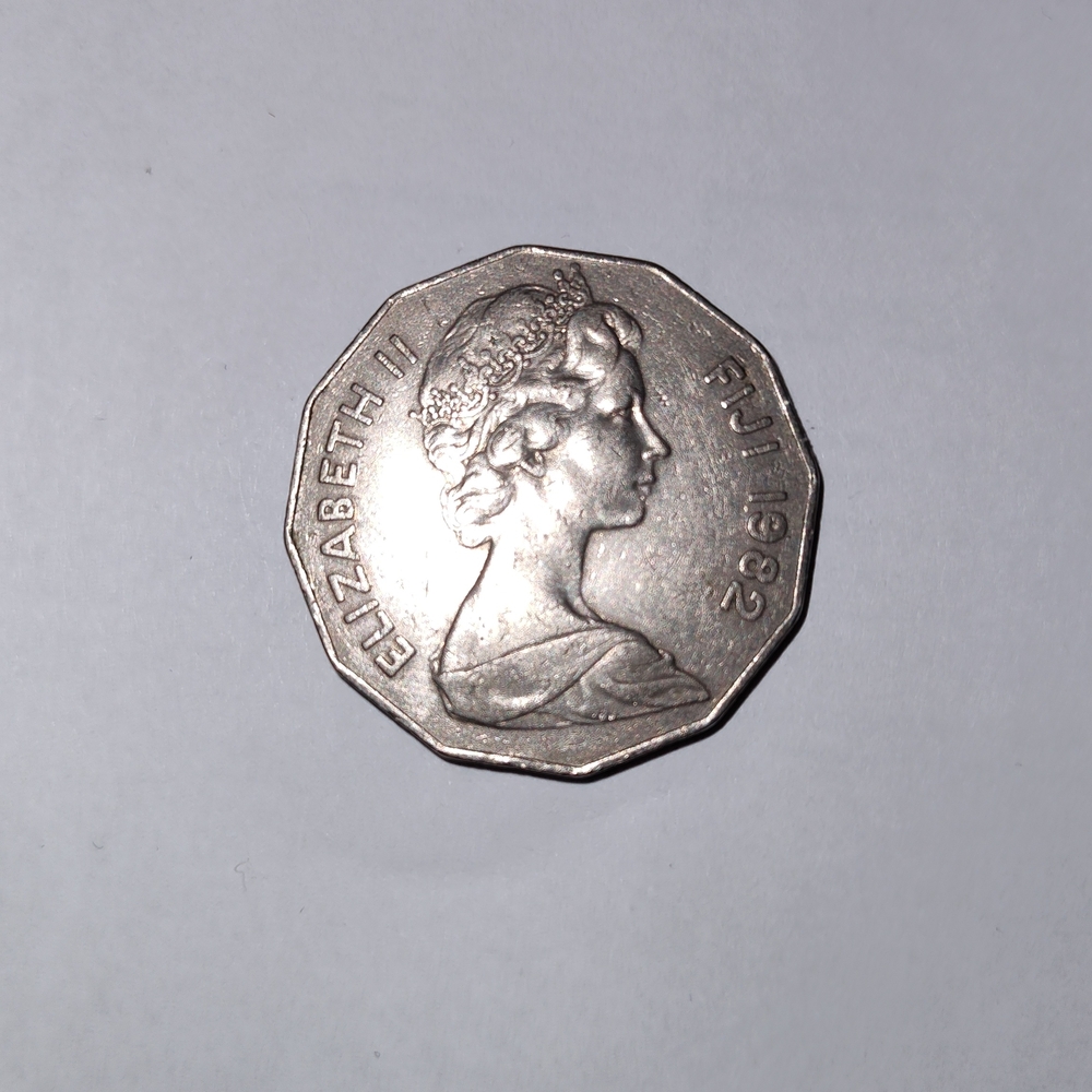 Fiji 50 Cent Coin - 1982 Silver Tone Octagonal